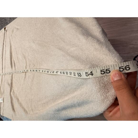 Barefoot Dreams Oatmeal Sweater Shawl - Picture 7 of 7